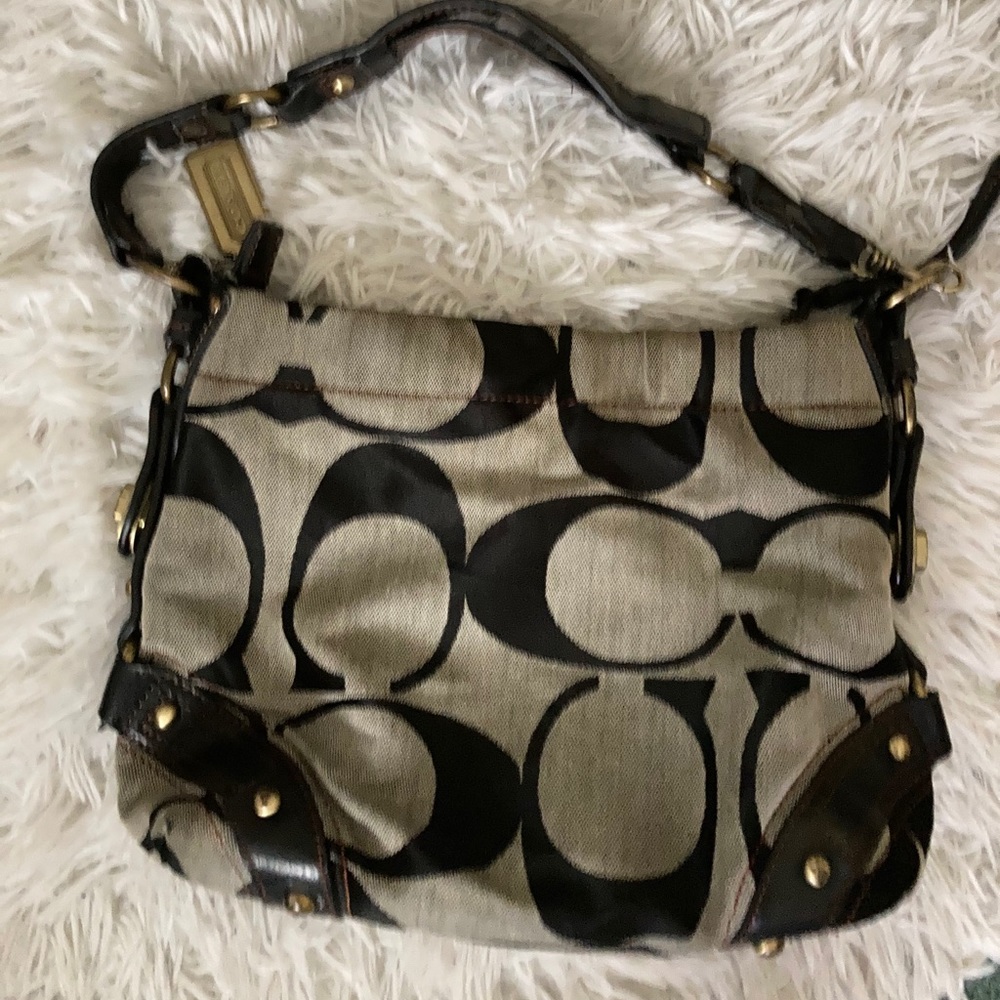 Authentic Coach shoulder bag